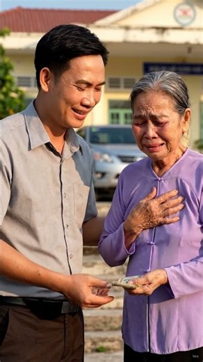 Helping an elderly woman and the unexpected ending