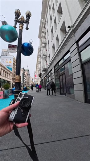 Reloading 🎞 #leica #filmcamera #35mmfilm #analog #leicam6 | Film Camera