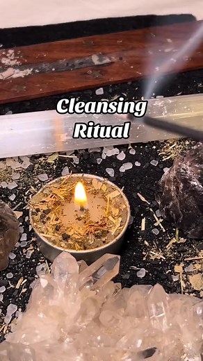Simple Cleansing Ritual: Step by step‼️ When you’re in need of a fresh start, this cleansing ritual is your go-to. Purify yourself, your space, or your altar with sacred Spiritual Waters and ignite positive energies. Feel the revitalizing power as negative energies melt away, leaving you refreshed and ready for new beginnings. Embrace the transformative energy of cleansing and step into a renewed sense of clarity and balance. ✨🌿#CleansingRitual #RevitalizeYourEnergy #SacredSpaceCleansing #Altar