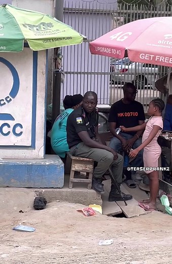 THIS POLICE STILL DEY ON GUARD INCASE 😂 #teaserprank2 | Funny Prank Videos