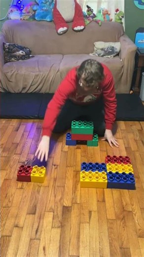 Can I build a giant Lego bat with 11 pieces