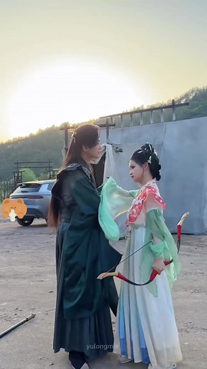Yang Mi & Dilraba Dilmurat Moments