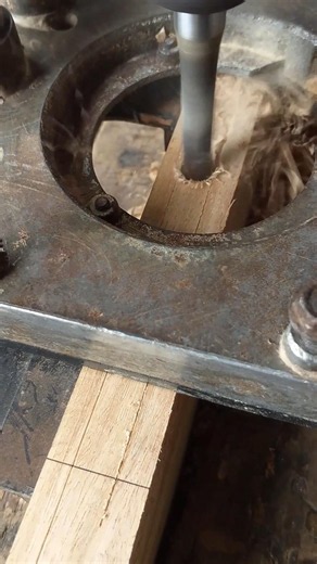 how to cut and make a quick hole in the router machine #woodworking #carpentry