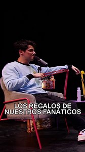 Aislados El Podcast. on Instagram: "¡Amiguitos! Agradecemos enormemente sus regalos, pero alguno tiene a mano una máquina del tiempo? 👀"