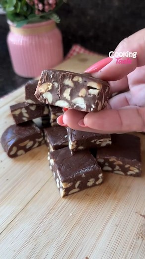 It doesn't go to the oven and with only 4 ingredients!! | Cooking Taste