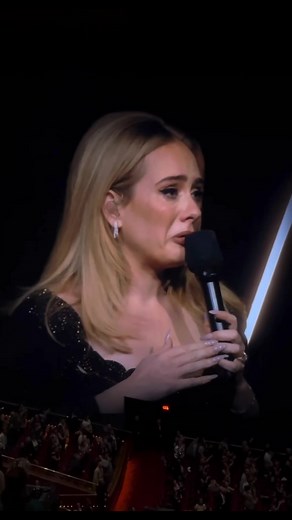 Oh my sweet Adele I miss you so so so much. I cannot believe it’s been one year since your last show! I still remember watching it live like yesterday. We love you so so much❤️🪐 @Adele Access #adele #daydreamer #fyp #oneyearhiatus