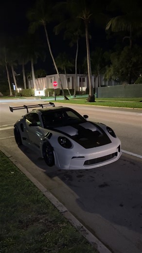 Exploring the Clean Spec Porsche GT3 RS