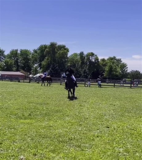 julssssss (@julss.tok)’s videos with Bridget made this - Tik Toker