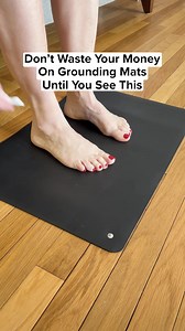 Don’t waste your money on grounding mats until you know which ones actually work. I’d been seeing these grounding mats all over the internet, so I finally decided to test one myself. Honestly, I was skeptical. It sounded too good to be true. But after just one week of using the Grounding Mat, my inflammation went down dramatically — and the usual aches and pains I’d feel throughout the day started to fade. That’s the thing. Grounding isn’t some gimmick. It helps balance out the electrical charge