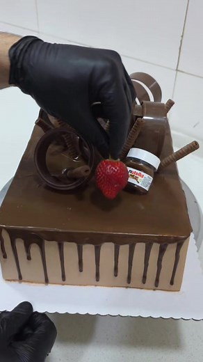 Chocolate Cake Decorating Techniques You Must Try