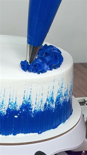 Satisfying Frosting Techniques You Need to See 🥣💙 #satisfying #cakedecorating #shorts