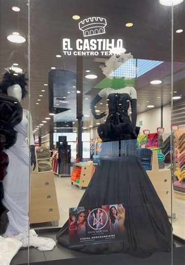 Textiles de Excelencia en Moda Blanca y Negra