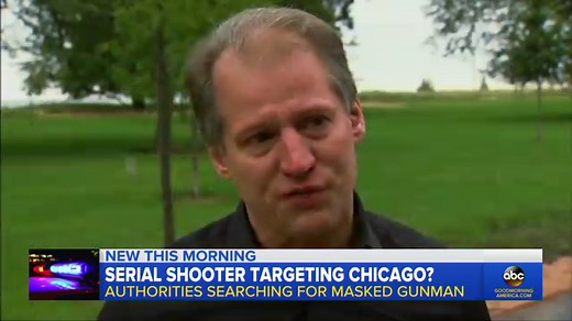 Masked gunman targeting Chicago neighborhood: Police