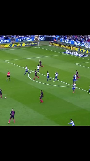 Sergio Busquets' Best Skills Showcase