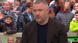 Cops 'reviewing' viral footage after man bites young boy's ear live at World Snooker Championship