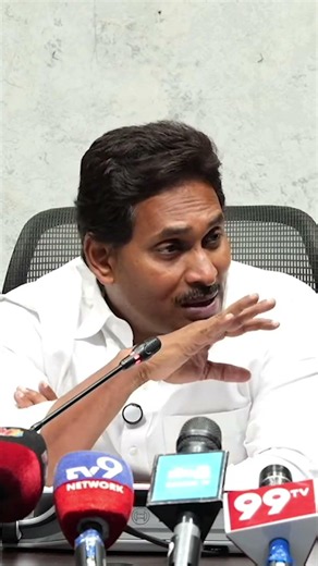 రెండేళ్ల క్రితం వరకూ ప్రతి ఇంట్లోనూ విద్య, వైద్యం, వ్యవసాయం, సంక్షేమం గురించి చర్చ జరిగేది