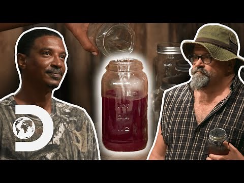 Moonshiners Battle To Make The Perfect Cherry Bounce | Moonshiners: Master Distiller