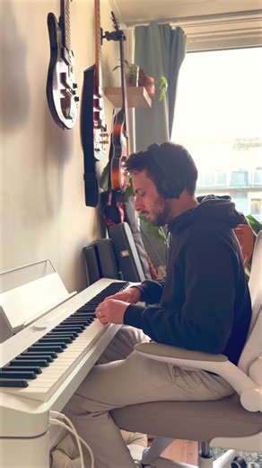 Get 2 Know U (piano)