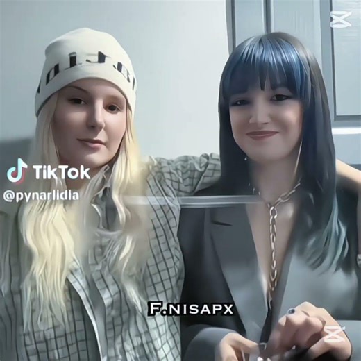 Ya ağlicam ya videolarım tutmuyo kaç saatimi harciyorum ben🥺#keşfet #explore #edit #keşfetteyiz