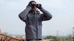 Watch Snowboarding Ski Jacket on Amazon Live