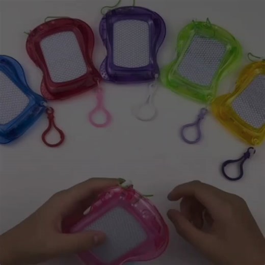 DoodleMate™ – Mini Magnetic Drawing Board Keychains captionless