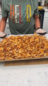 857K views · 7.8K reactions | The Best Fall Chex Mix! #yummyfood | Charles Parks | Facebook