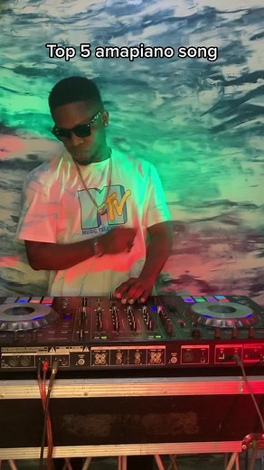 Top 5 Amapiano Songs Review 2022: La Mezcla, Tanzania Uncle Waffles, Abo Mvelo & More