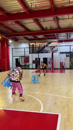 不科学训练，专治花里胡哨运球技巧