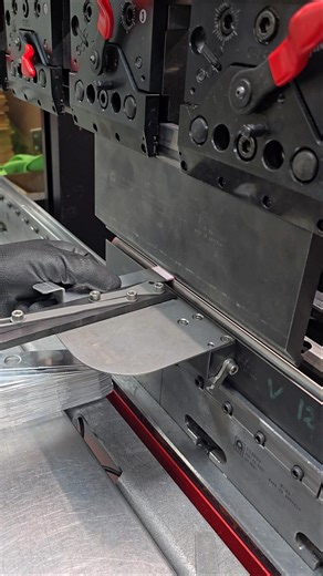 Press Brake AMADA CNC #machine #tools #cnc