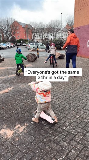 Luxe Health | Ambition meets wellness on Instagram: "Said the girl with no kids 😂 It’s so much harder to work out when you have kids not just time wise but psychologically too. As busy mums ourselves we help you exercise to fit around your mum schedule, we have proven tools that work for us and our clients. Want to build a healthy relationship with food , body and self this 2026 we’ve got you covered 🔥 PT programs , nutrition plans , mindset and psychological support all provide in one plan ❤️