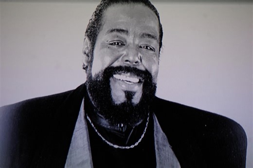 10 Best Barry White Songs of All Time - Singersroom.com