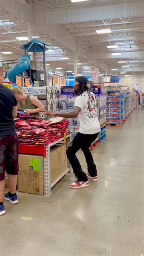 1.6M views · 33K reactions | SAM'S CLUB VIBES (Brandon, FL)  Groovin' To That Good Music #fyp #swisher3x #vibes #samsclub | Swisher3x | Facebook