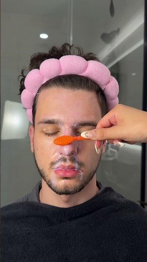 giving my husband a korean skincare routine (blackhead removal!) 🤢🫧 #skincare #acne #blackheads