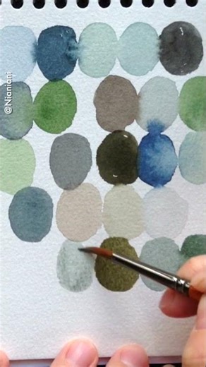 Welcoming the chilly weather with this watercolor doodle: 👆🏻 Full Tutorial