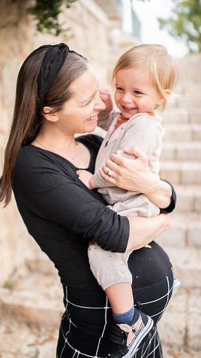 You can’t spoil with love ❤️ Awhile ago I shared a reel with an audio of Gabor Maté speaking about a longitudinal study that showed those infants with the most doting moms tended to 35 years later be the most successful. This is more or less in line with what we know about attachment and responsive caregiving. Some people had feelings about this audio and about the study. But here’s the thing, it doesn’t mean not having boundaries. It doesn’t mean we need to be perfect. It doesn’t mean we will b