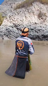 La mejor pesca de camarones y pejerrey #pescaperu #camarón #pejerrey #Ocoña #Atarraya #ríos #fisherman #fishing #fisher | Wilson Javier Alvarez Coa