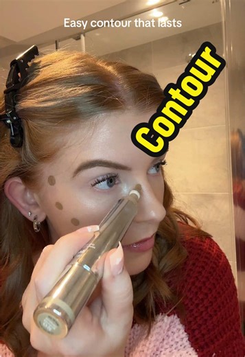 After years of contour/bronzer powder I’m a convert to the liquid contour! Sooooo much easier to blend 🤎 #easymakeup #contouring #liquidmakeup #grwmmakeup