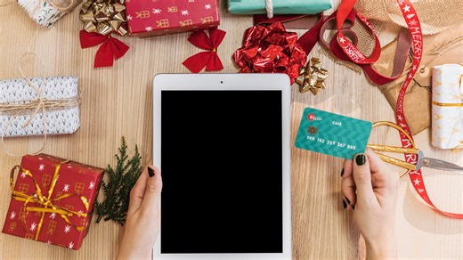 Top 5 Gadgets For Your Techie Partner; Valentine's Day Gifts For Her