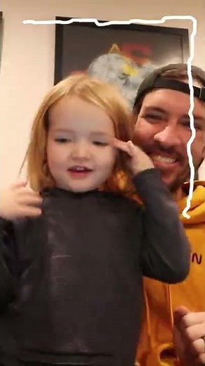 NiKO AND ADLEY SNAP PHOTOS OF UNDERWATER ANiMALS!! Finding Fish Friends, Turtles, & Mermaids #shorts