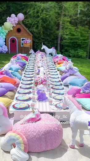 Our unicorn-themed picnic party. Let the fun come to you! #picnicparty #unicorn #unicornio #kidspartydecor #kidspartyideas #outdoorparty #dreamandpartyllc #unicorndecorations #licorne #licorne🦄 #fiestainfantil #festainfantil #kidspartyplanner #festademenina #fiestatematica #rainbowparty #pastelcolors #dreamy #magical