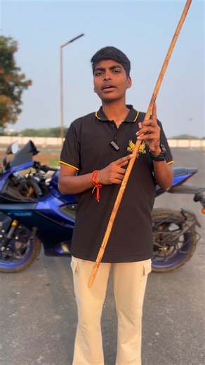 Pandi Blura on Instagram: "Beginner Silambam | Stick பிடிப்பது எப்படி? சிலம்பம் ஆரம்பிக்கிறீர்களா? முதல் படி – stick பிடிப்பது சரியாக கற்றுக்கொள்ளுங்களi #Silambam #BeginnerSilambam #SilambamPractice #TamilSilambam #silambamsociety"