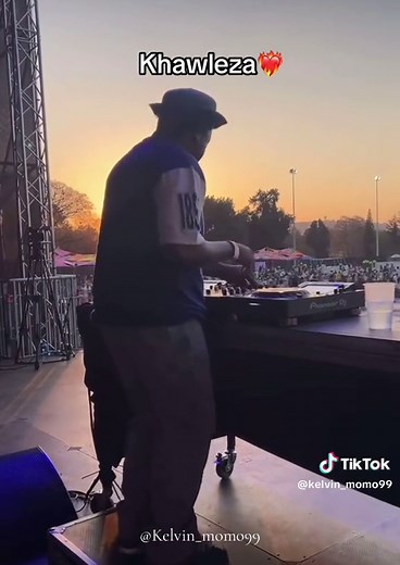 Khawleza by Kelvin Momo: A Soulful Musical Experience