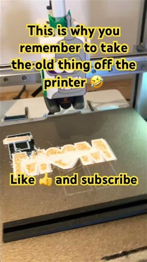 This is why you only print one thing at a time… #3dprinting