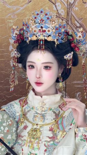 在洛阳，穿白色明制贵女服也太出片了！应天门的风，吹来了大明的温婉与端庄#洛阳汉服 #应天门 #神都洛阳 #洛邑古城 #洛阳打卡