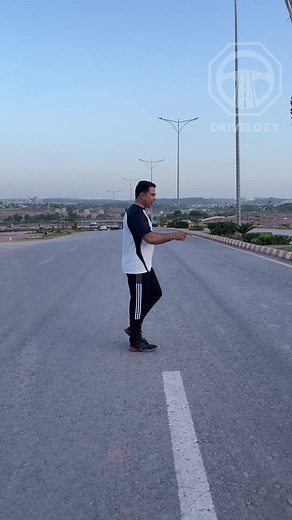 Overtake lane hazards: You should know #safedriving #safedriving #lanedecipline #drivingtips #howtodrive #driverslicense #drivingtips #viralreels #learndriving #education #drivingstudent #drivingschool #student #college #university