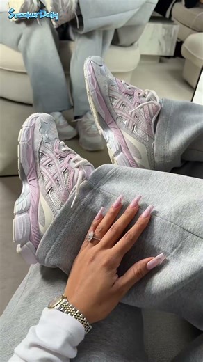 ASICS GEL-NYC, the most perfect Spring sneaker 🌸 #sneakerunboxing #asics #asicsgelnyc #hisandhers