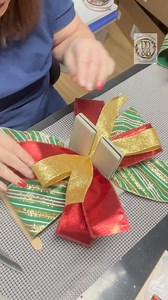 145K views · 109 reactions |  The Perfect Holiday Bow: Professional Bow Maker Tutorial!  Part 7 | Diane's Designs & Boutique | Facebook