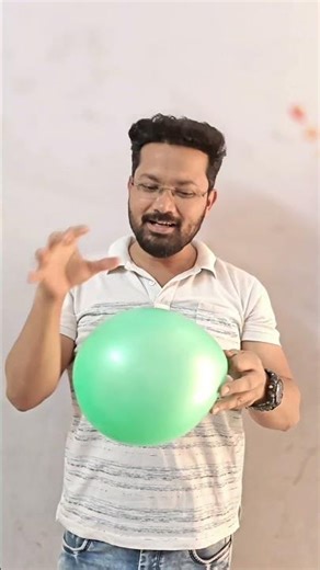 Physics behind the magical balloon! #experiment #physics #electrostatics #curiosity #shorts #science