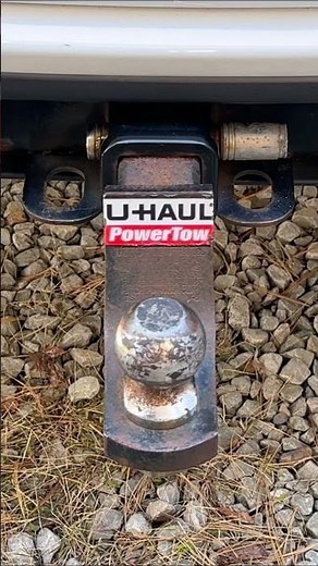 How To Remove a Trailer Hitch Lock Without a Key - 50 second trick to remove a trailer hitch lock
