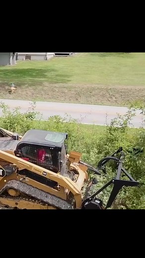 My name’s David and I own Access Service. Here's how I run my business: First and foremost, we do amazing work. And we don't settle for anything less. No corner cutting. No junky materials. Lifetime warranties. But there's more… Because we’re a small company that I run really well, we don't have a ton of overhead. Unlike the big bloated companies who have fancy offices, TV commercials, and billboards… Guess who pays for all of that? Yup… the HOMEOWNER. That's not at all how we roll. Instead, we 